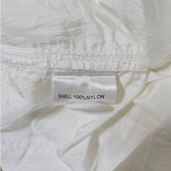 White Fox Boutique Be The Moment Cargo Pants in White, Small - Picture 6 of 8